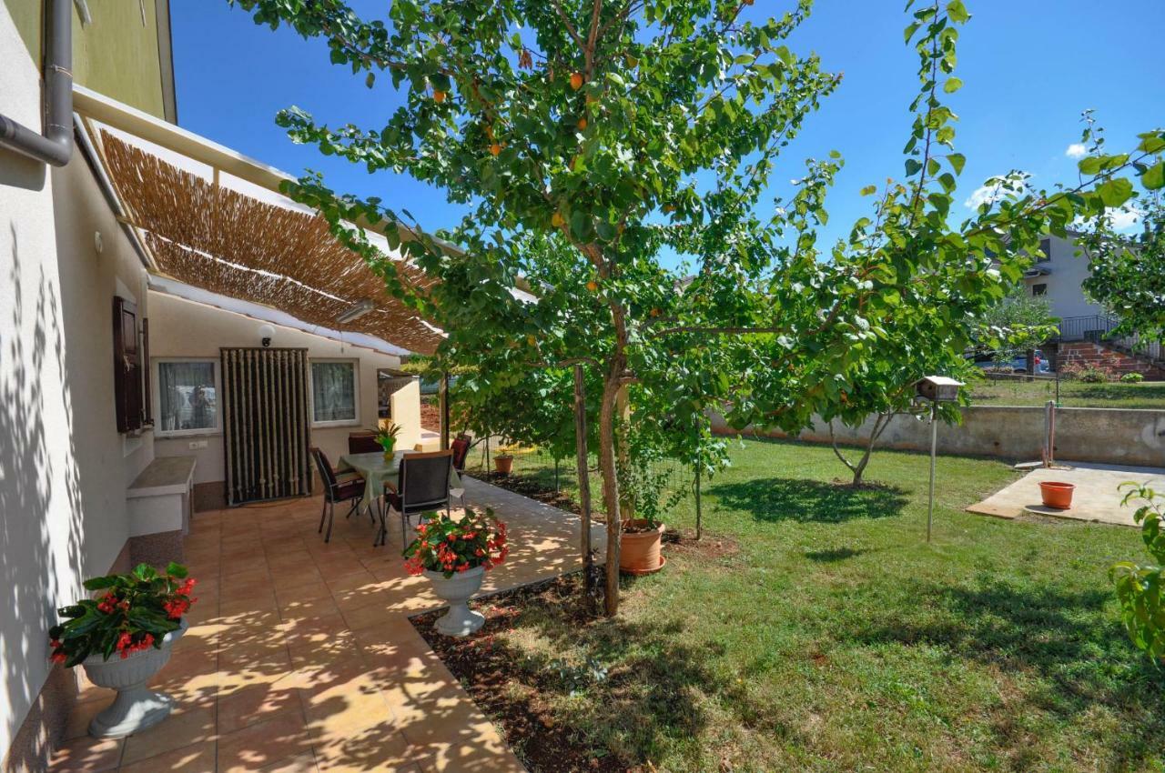 Nevija Appartement Novigrad Istria Buitenkant foto